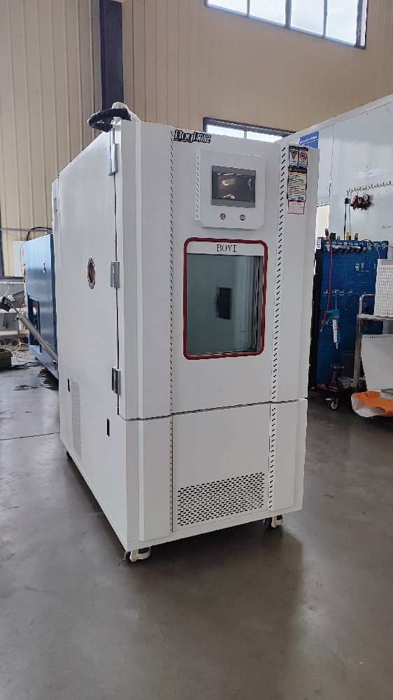 精準(zhǔn)溫控助力研發(fā)！湖南冬達(dá)120L高低溫試驗箱今日發(fā)往上海半導(dǎo)體公司